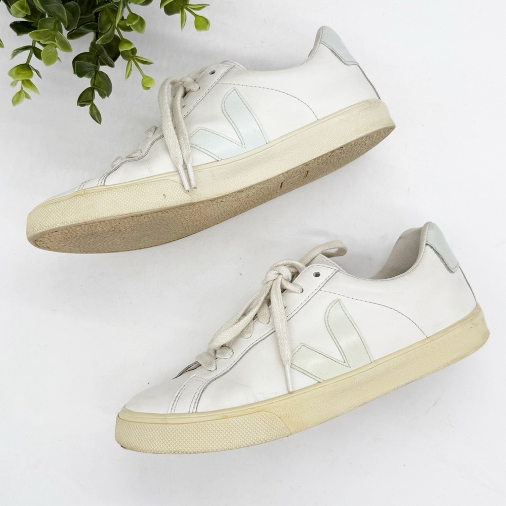 Veja Esplar Mint White Leather Sneakers Size 6 Athleisure Casual Travel Everyday - Picture 6 of 10